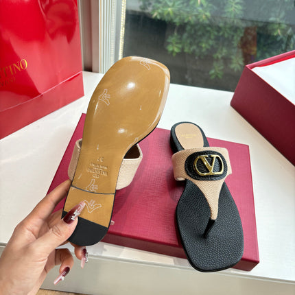 VLTN THONG SANDALS 25S IN BLACK MIX BEIGE LAMBSKIN WITH GOLD HARDWARE