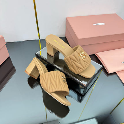 MATELASSÉ SLIDES PUMP IN DARK BEIGE CALFSKIN