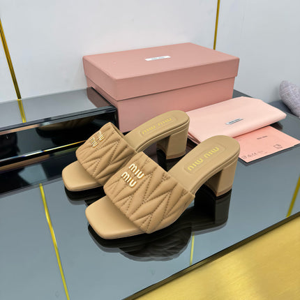 MATELASSÉ SLIDES PUMP IN DARK BEIGE CALFSKIN