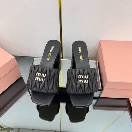 MATELASSÉ SLIDES PUMP IN BLACK CALFSKIN