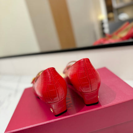 VLTN VLOGO SIGNATURE ROUND-TOE HEELS 25S IN RED LAMBSKIN SNAKE-EMBOSSED