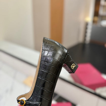 VLTN VLOGO SIGNATURE ROUND-TOE HEELS 25S IN BLACK LAMBSKIN SNAKE-EMBOSSED