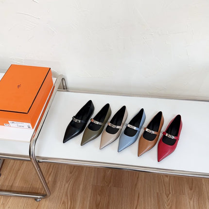 KIARA FLAT PUMP IN BLACK CALFSKIN