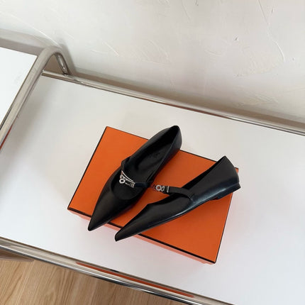 KIARA FLAT PUMP IN BLACK CALFSKIN