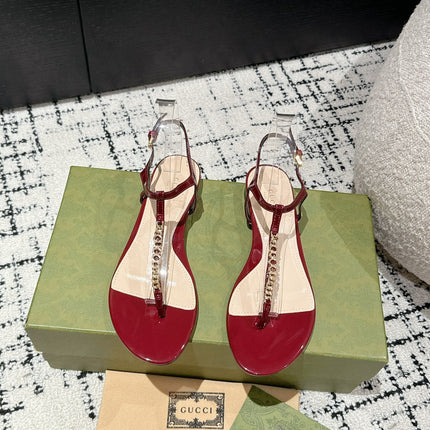 THONG SANDAL IN CRIMSON RED CALFSKIN WITH GOLD HARDWARE