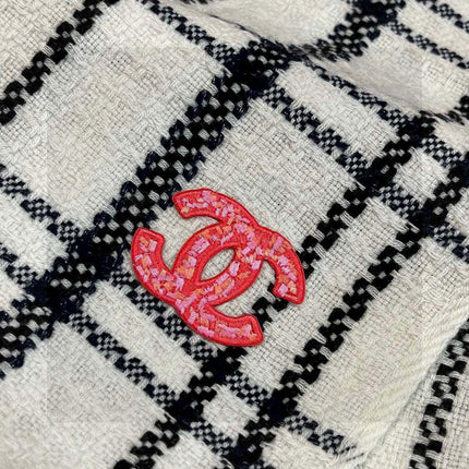 CHANEL 25S SCARF 190 IN CASHMERE 718525
