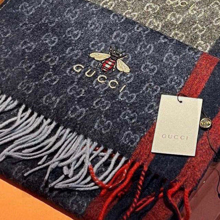 CHANEL 25S SCARF 190 IN CASHMERE 718528