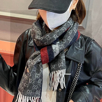 CHANEL 25S SCARF 190 IN CASHMERE 718529
