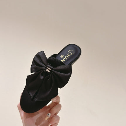 CC MULE WITH SILK BOW AND BLACK LAMBSKIN