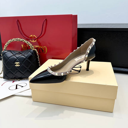 VLTN ROCKSTUD HEELS 25S 60 MM IN BLACK GLOSSY LEATHER