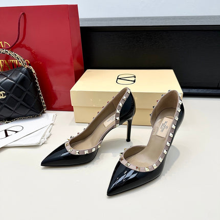 VLTN ROCKSTUD HEELS 25S 85 MM IN BLACK GLOSSY LEATHER