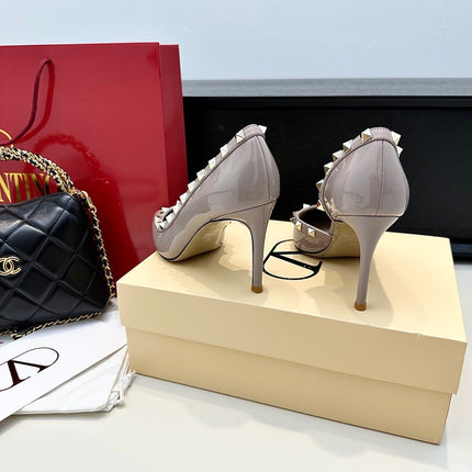 VLTN ROCKSTUD HEELS 25S 85 MM IN SOFT LILAC BEIGE GLOSSY LEATHER