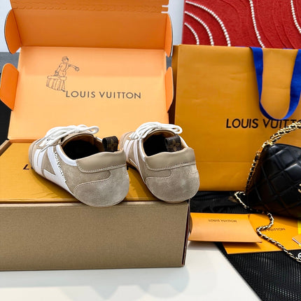 SNEAKERINA TRAINERS IN BROWN AND WHITE SUEDE