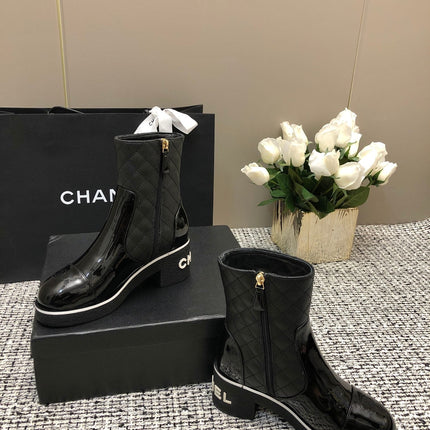 ROUND-TOE SHORT BOOTS BLACK SHEEPSKIN