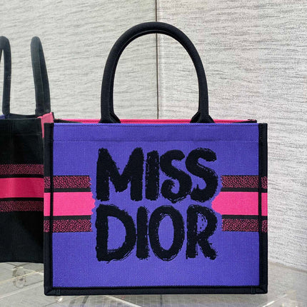 BOOK TOTE 36 IN CERISE RED MIX MINSK PURPLE CANVAS 226510