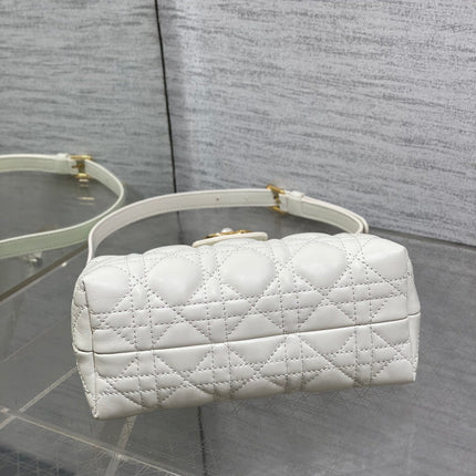 DIOR 25S JOLIE TOP HANDLE MINI BAG 18 IN WHITE CALFSKIN GOLD HARDWRE