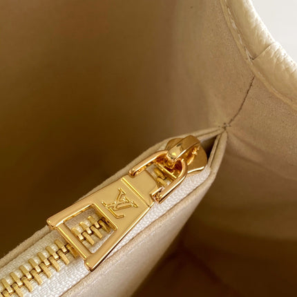 LV 25S BABYLONE TOTE GM BAG 37 IN CREAM CALFSKIN GOLD HARDWARE