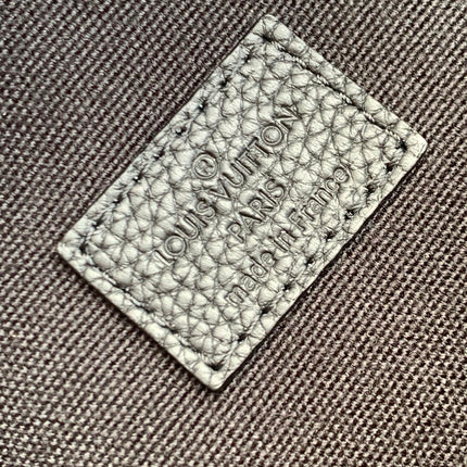 LV 25S DYNAMIC DENIM EMBROIDERED BUMBAG 37 IN BLACK CANVAS