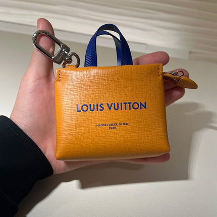 LV 25S MINI SHOPPER BAG CHARM IN BURNT ORANGE CALFSKIN
