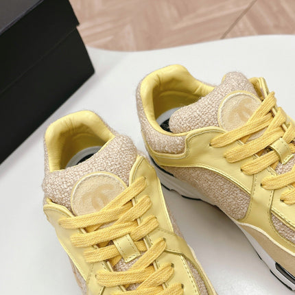 TRAINERS IN LIGHT YELLOW SUEDE AND CALFSKIN