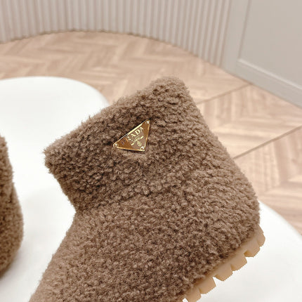 SNOW ANKLE BOOTS IN WOOD BROWN SHEARLING