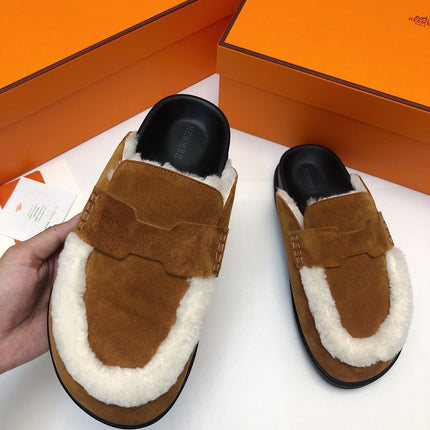 GO MULE IN BRONZE BROWN SUEDE ATTACH WHITE FLEECE