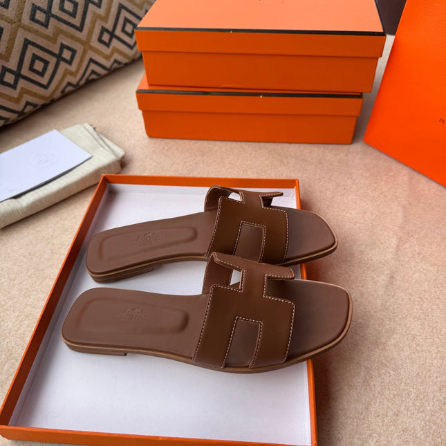 0RAN SANDALS IN PECAN BROWN CALFSKIN