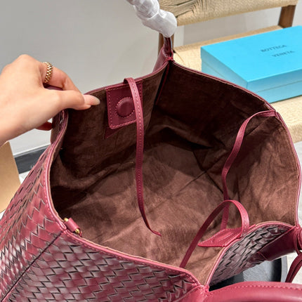 PINACOTECA TOTE BAG 38 IN BURGUNDY CALFSKIN
