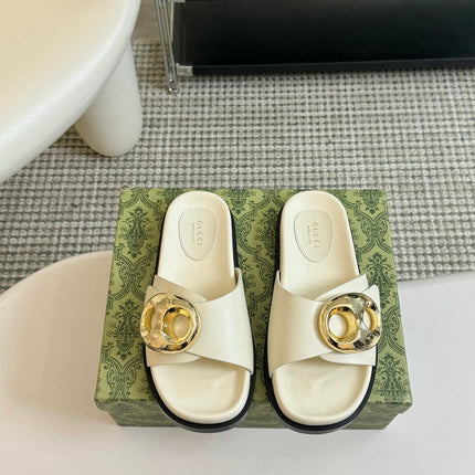WOMEN'S SLIPPER IN WHITE CALFSKIN WITH GOLD HARDWARE