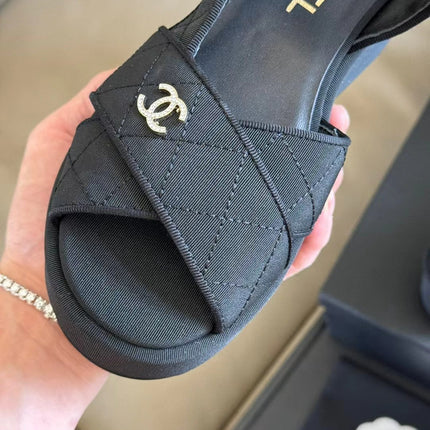 CC CLASSIC WEDGE SANDALS IN BLACK FABRIC
