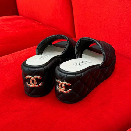 CC WEDGE HEELS BLACK LAMBSKIN
