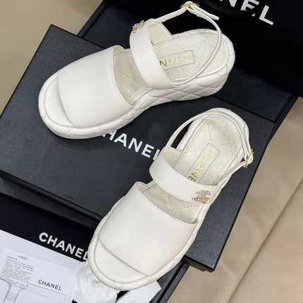 CC HIGH WEDGE SANDALS IN WHITE LAMBSKIN