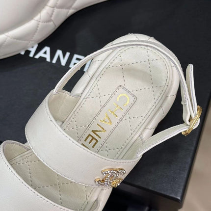 CC HIGH WEDGE SANDALS IN WHITE LAMBSKIN