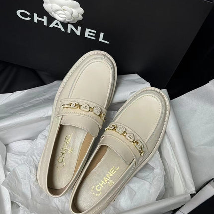 CC LOAFERS WHITE QUILTED CALFSKIN