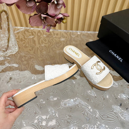 PLATFORM SLIPPERS IN WHITE TWEED AND LAMBSKIN