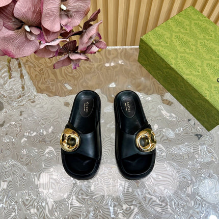 WOMEN'S SLIPPER IN BLACK CALFSKIN WITH GOLD HARDWARE