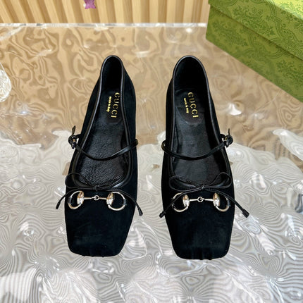 BALLET FLAT IN BLACK SUEDE WITH SILVER HARDWARE