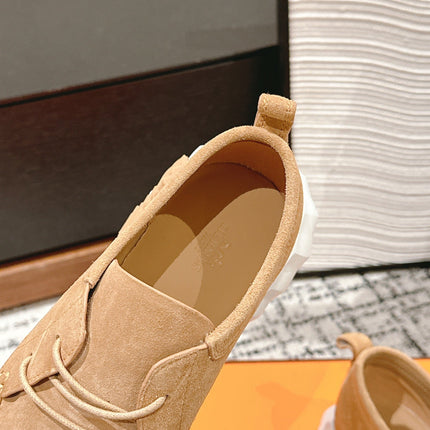 INCREASE SNEAKER IN PEANUT BROWN SUEDE