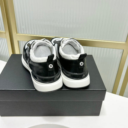 SNEAKER IN BLACK CALFSKIN AND GREY BREATHABLE MESH