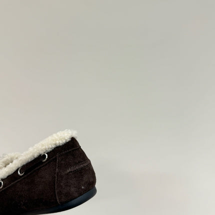 LACE-UP LOAFERS IN DARK CHOCOLATE SUEDE AND WHITE FLEECE LINING