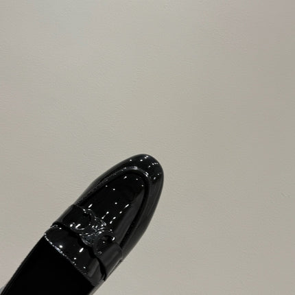TRIOMPHE LOAFERS IN BLACK PATENT CALFSKIN