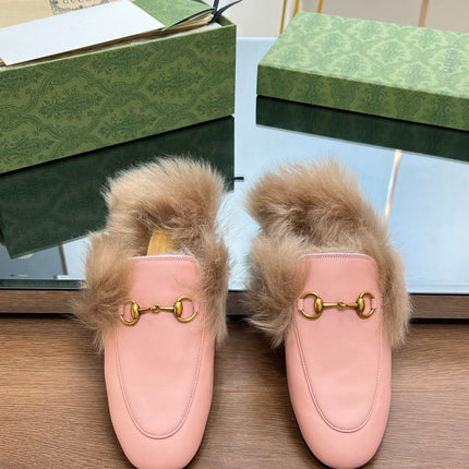 HORSEBIT MULE IN LIGHT PINK CALFSKIN AND LAMB WOOL LINING