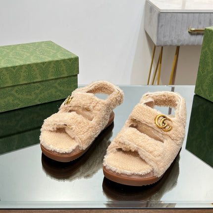 DAD SANDALS IN TAN BEIGE FLEECE WITH GOLD HARDWARE