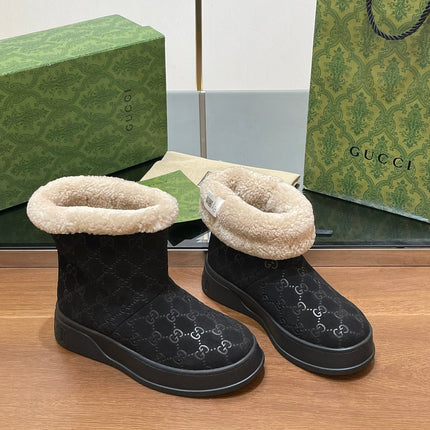 GG SNOW BOOTS IN BLACK EMBOSSED SUEDE AND BEIGE WOOL LINING