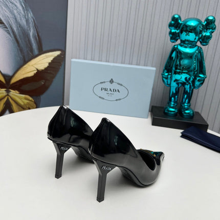 HIGH-HEEL PUMPS IN BLACK CALFSKIN