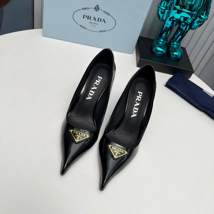 HIGH-HEEL PUMPS IN BLACK CALFSKIN