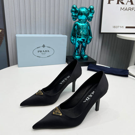 HIGH-HEEL PUMPS IN BLACK SATIN