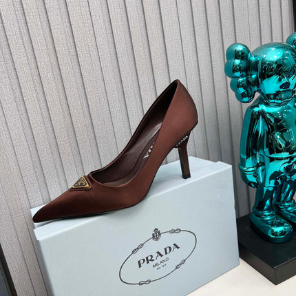 HIGH-HEEL PUMPS IN CHOCOLATE BROWN SATIN