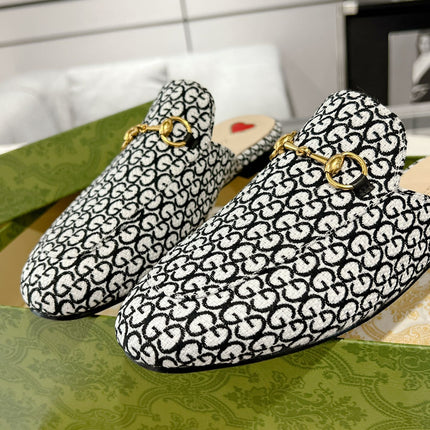 MEN'S MULE WITH HORSEBIT IN BLACK MIX WHITE MONOGRAM JACQUARD FABRIC