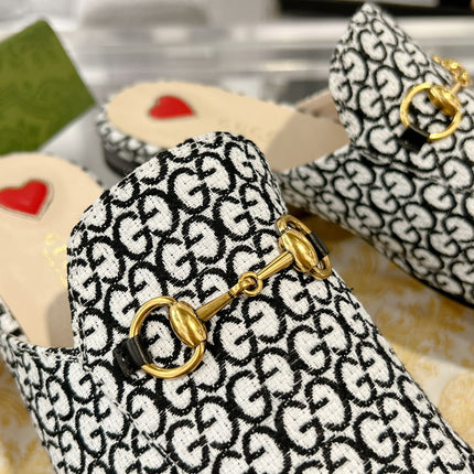 MEN'S MULE WITH HORSEBIT IN BLACK MIX WHITE MONOGRAM JACQUARD FABRIC